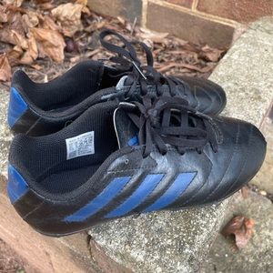 Boys Adidas Soccer cleats size 2.5